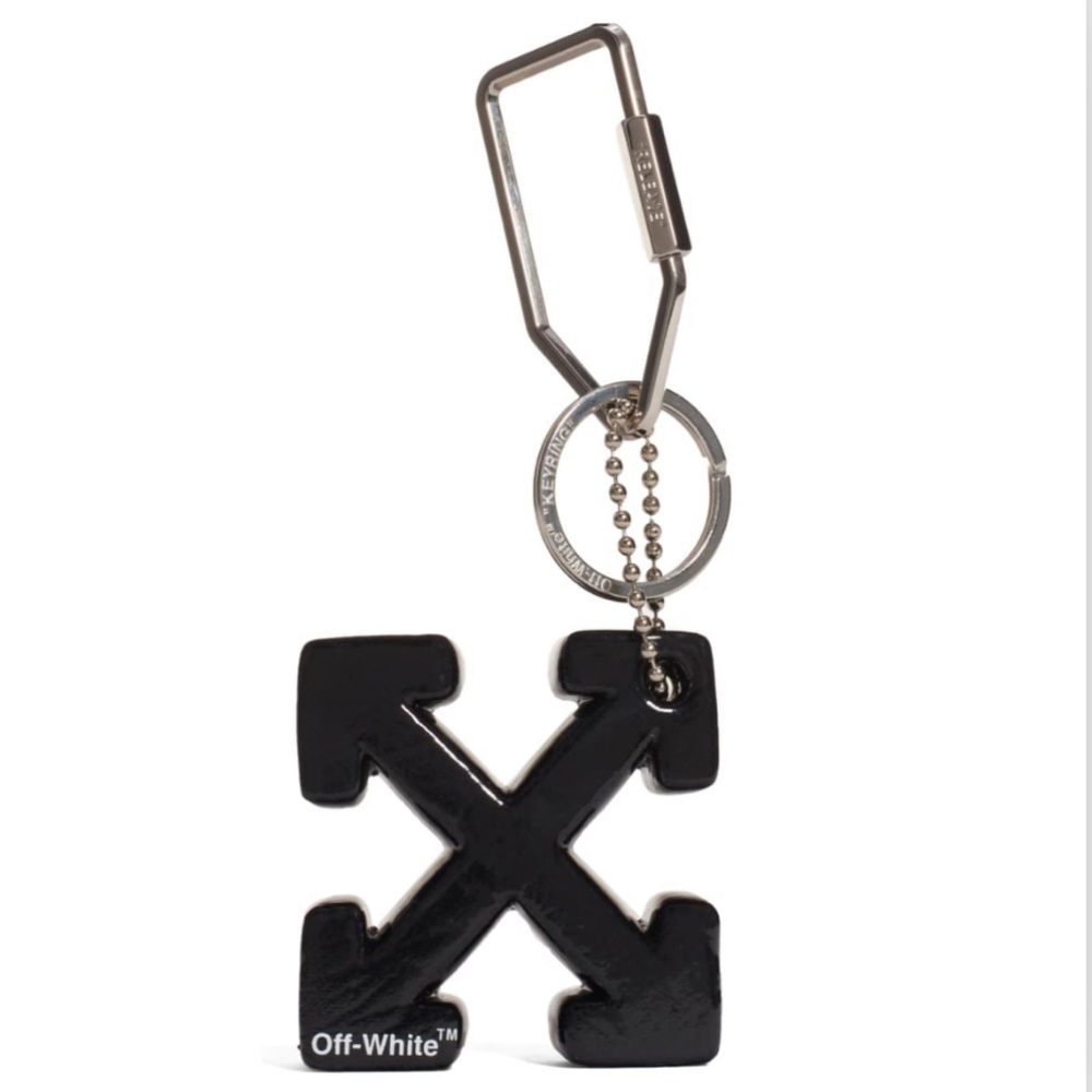 🆕 Off-White Arrow Bag Charm/ Key Ring